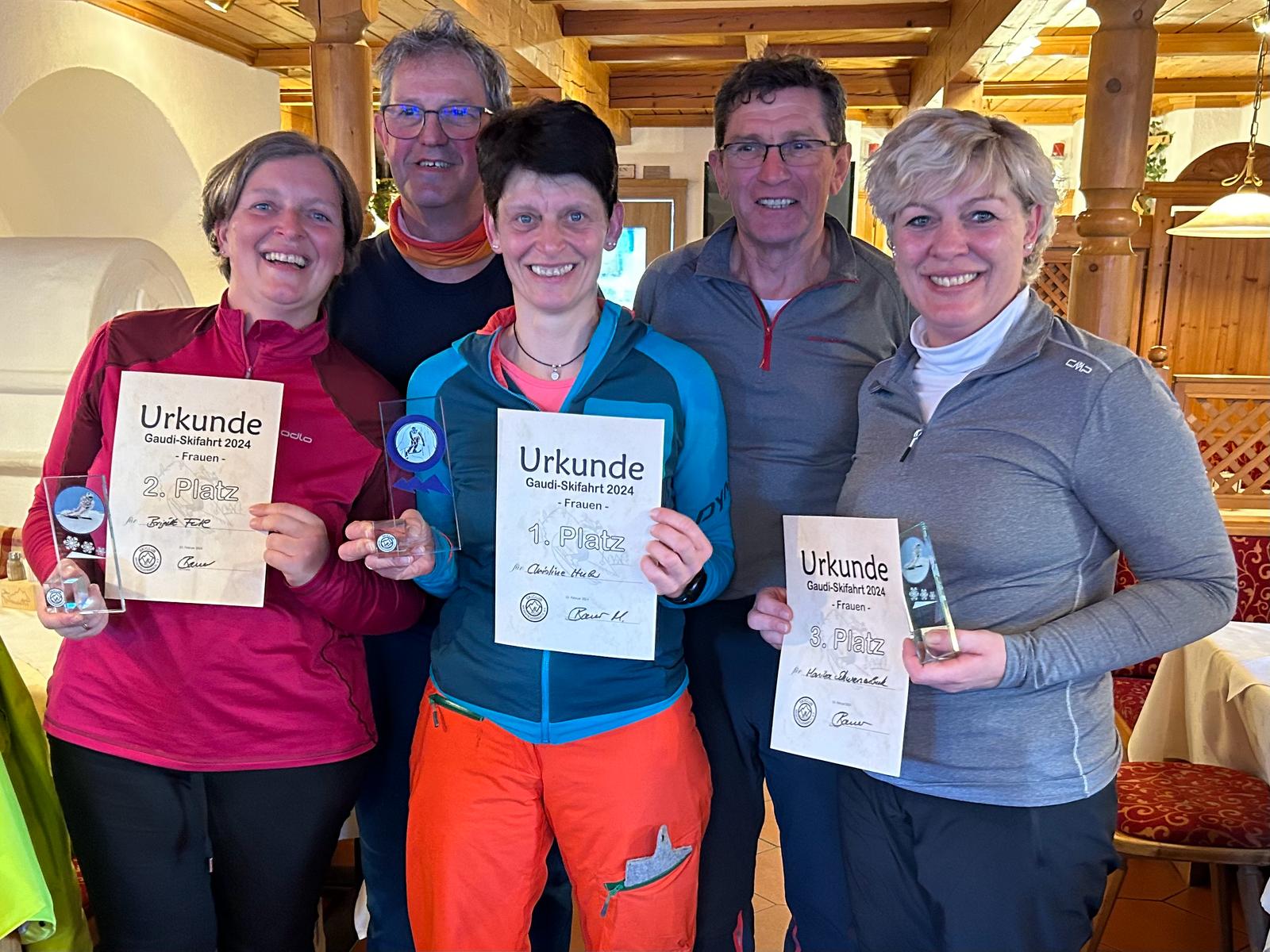 Familienskifahrt & Gaudirennen 2024 in Lofer