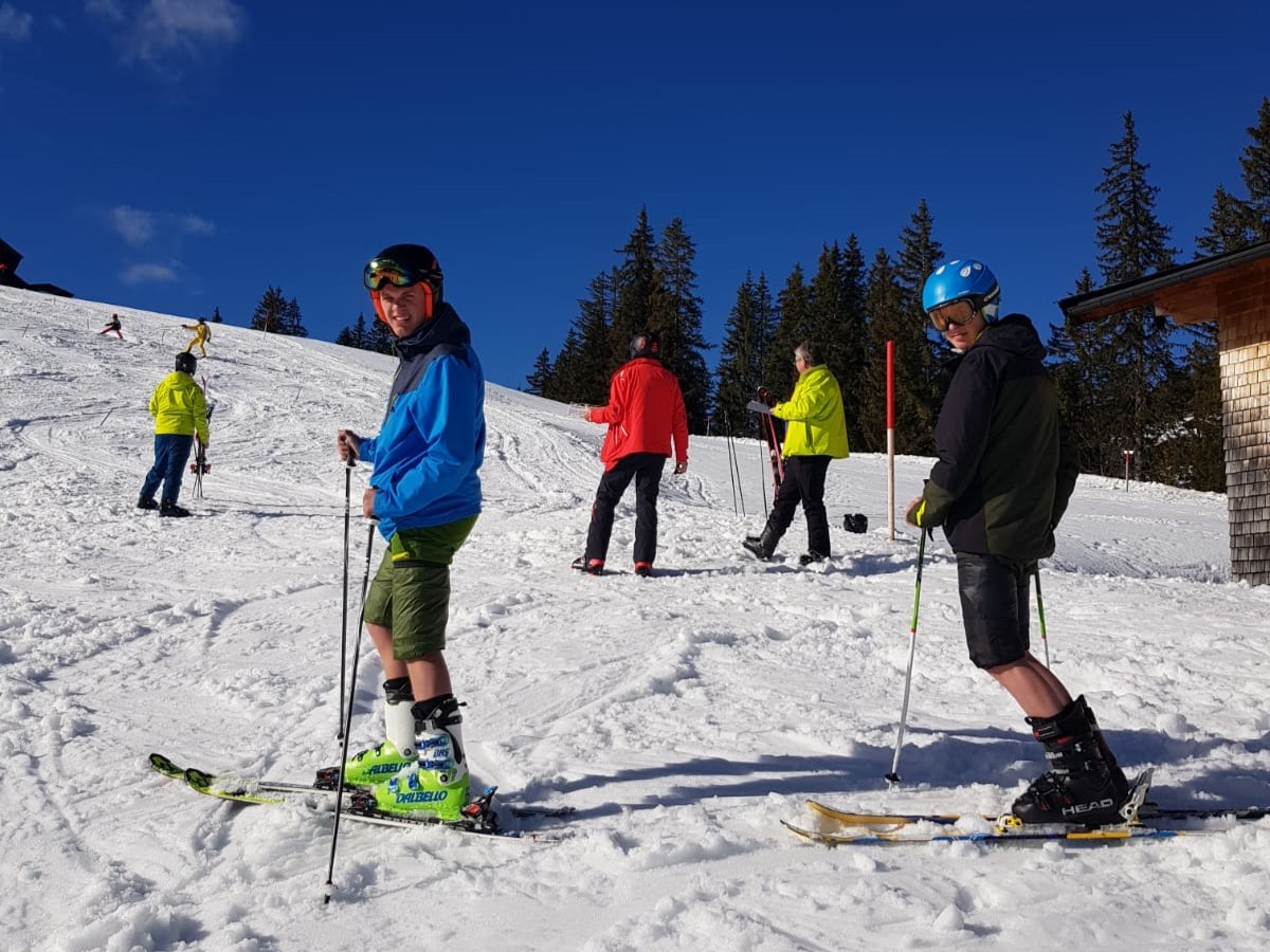 Familienskifahrt & Gaudirennen 2024 in Lofer